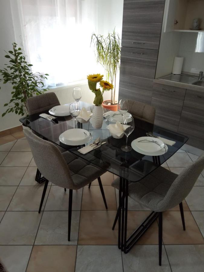 Studio Apartman Kika Otočac Zewnętrze zdjęcie